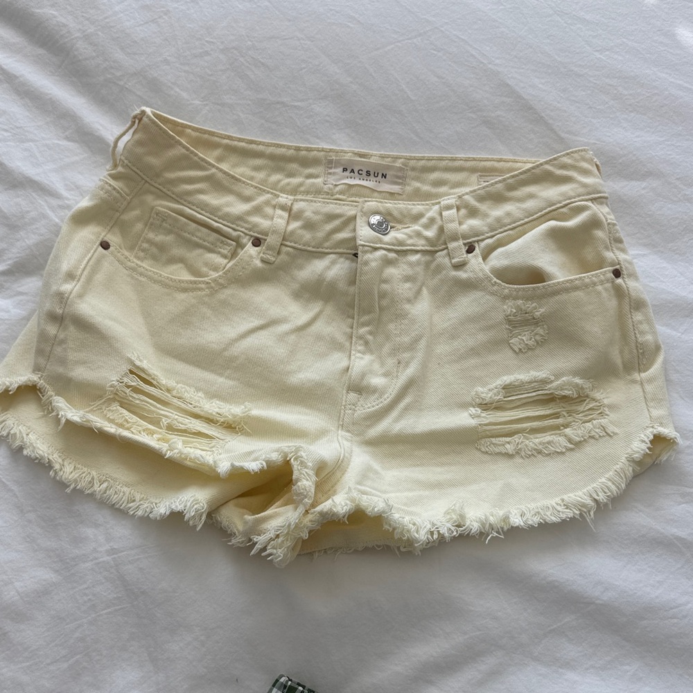 PacSun Women's Cream Distressed Jean Shorts